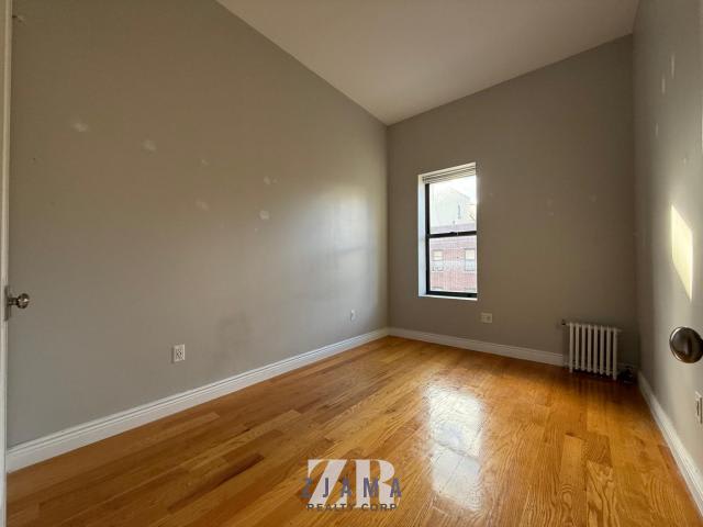 319 Lincoln Place – photo 4