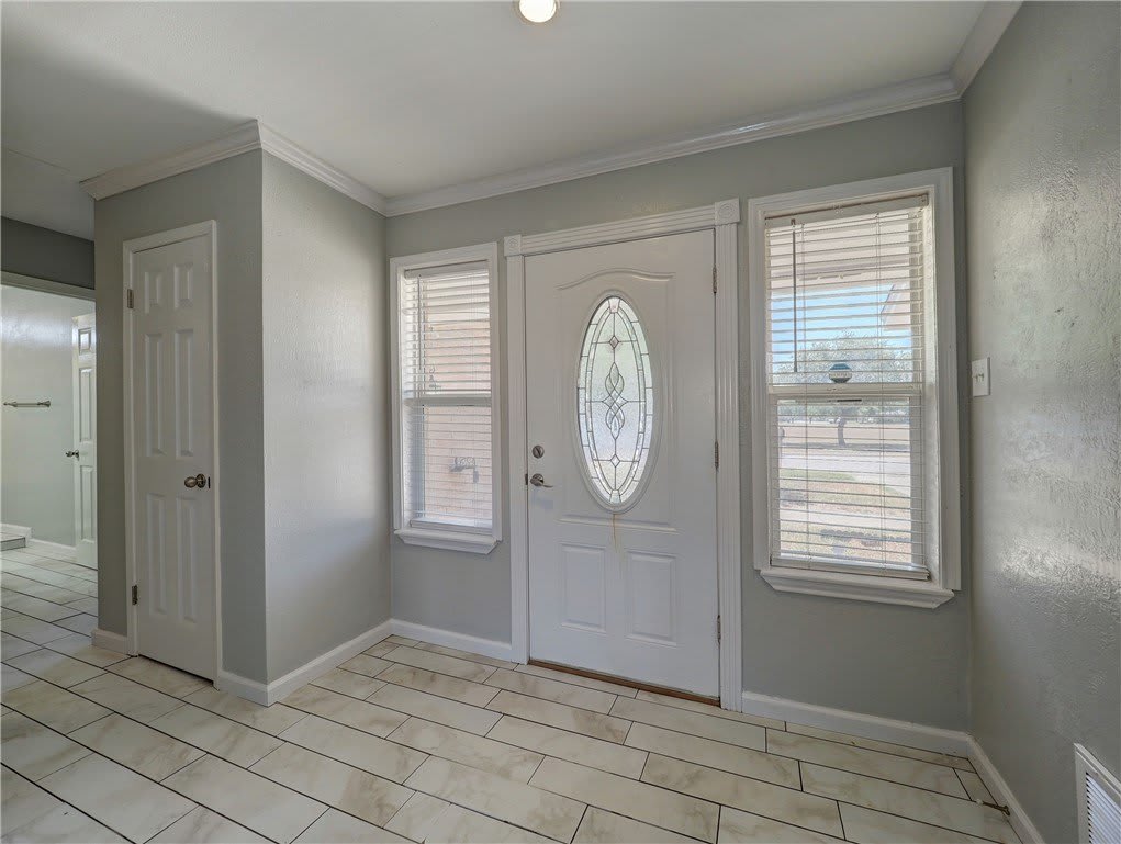 2114 Matagorda Drive – photo 2