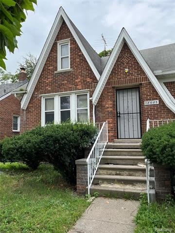 18685 Strasburg Street – photo 1
