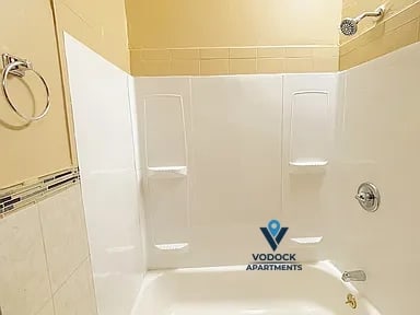 128 Madison St – photo 3