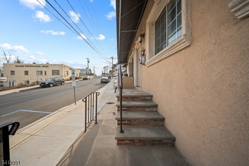 339 N 6Th St – photo 4