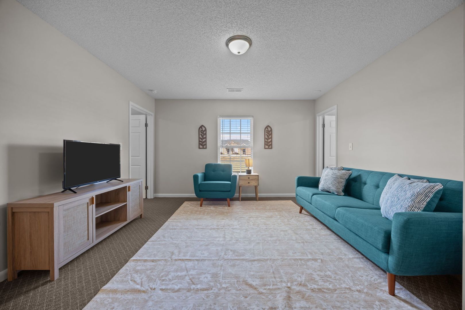 AVAILABLE FOR RENT NOW UNTIL DECEMBER 31ST ONLY!! – photo 2
