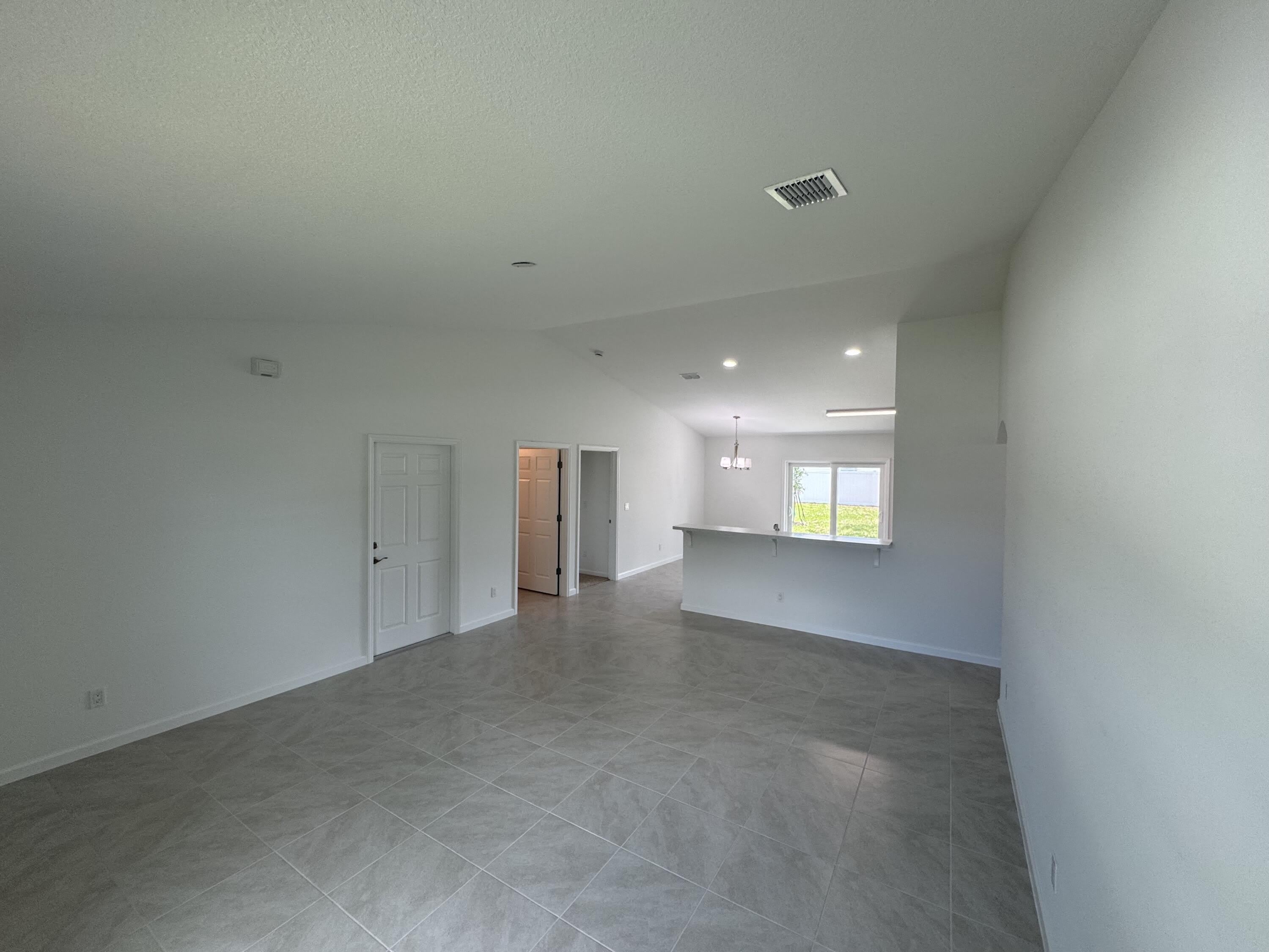 532 SW Buswell Avenue – photo 4