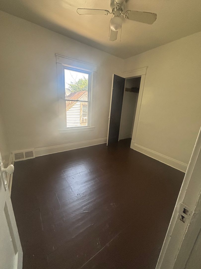 3026 E 123rd St – photo 3