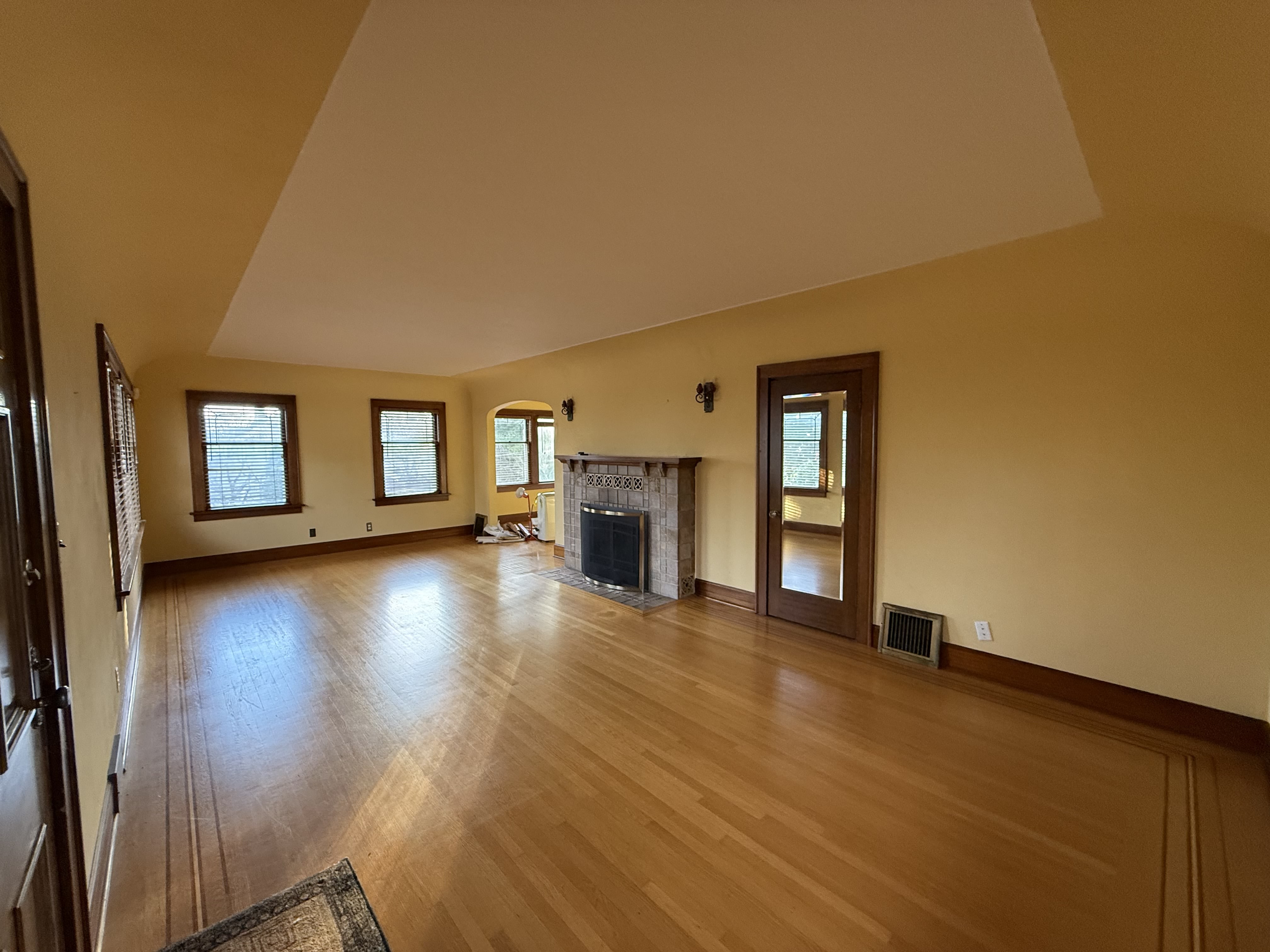 5701 30th Avenue Northeast – photo 4