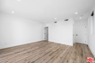 14523 1/2 Weddington Street – photo 3
