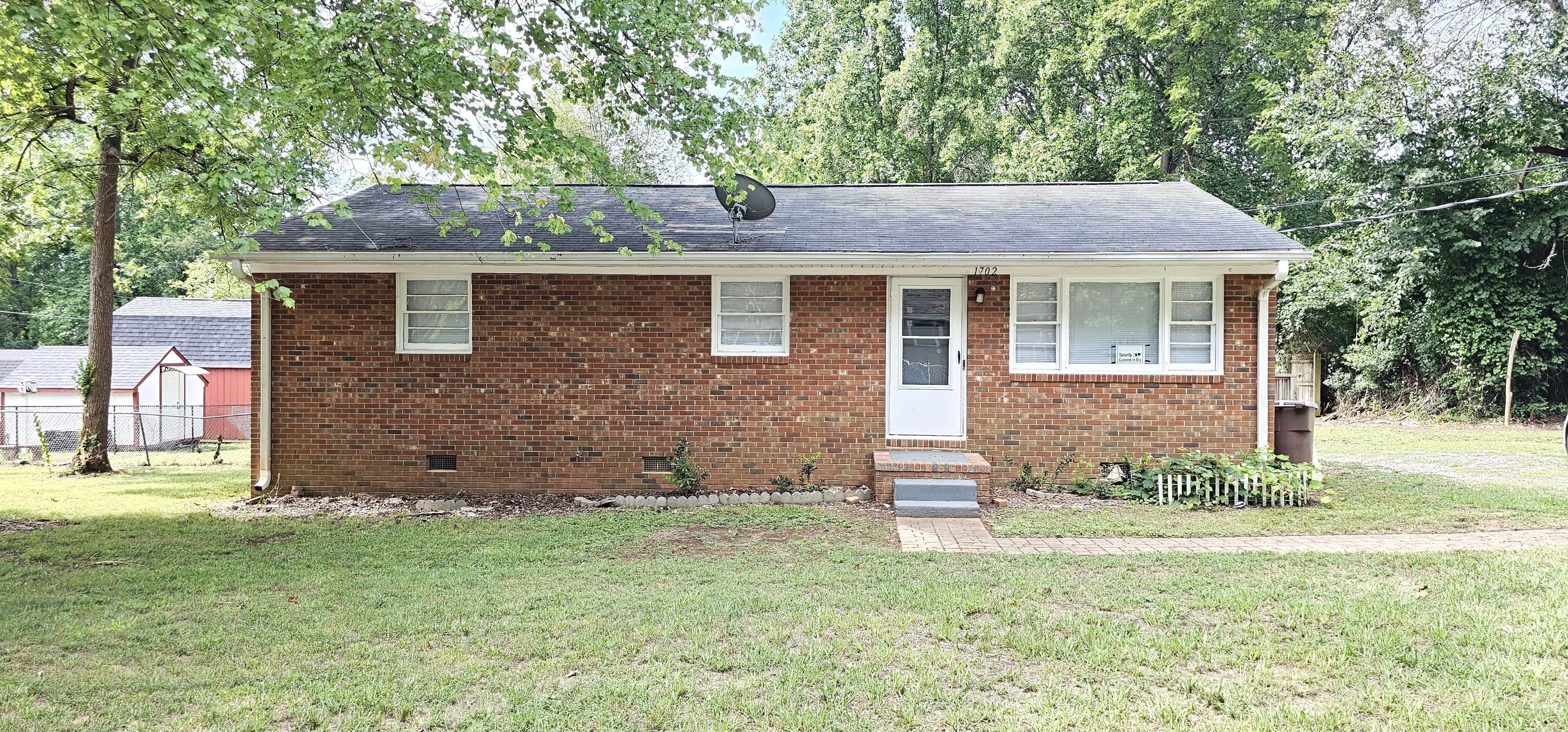 1702 Spry Street – photo 1