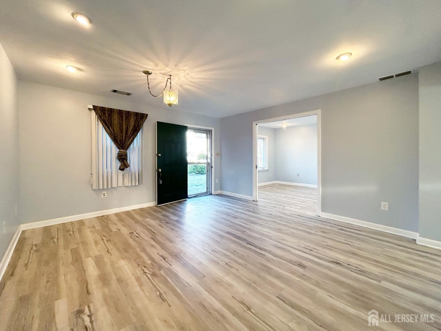 122 Vineyard Road – photo 5