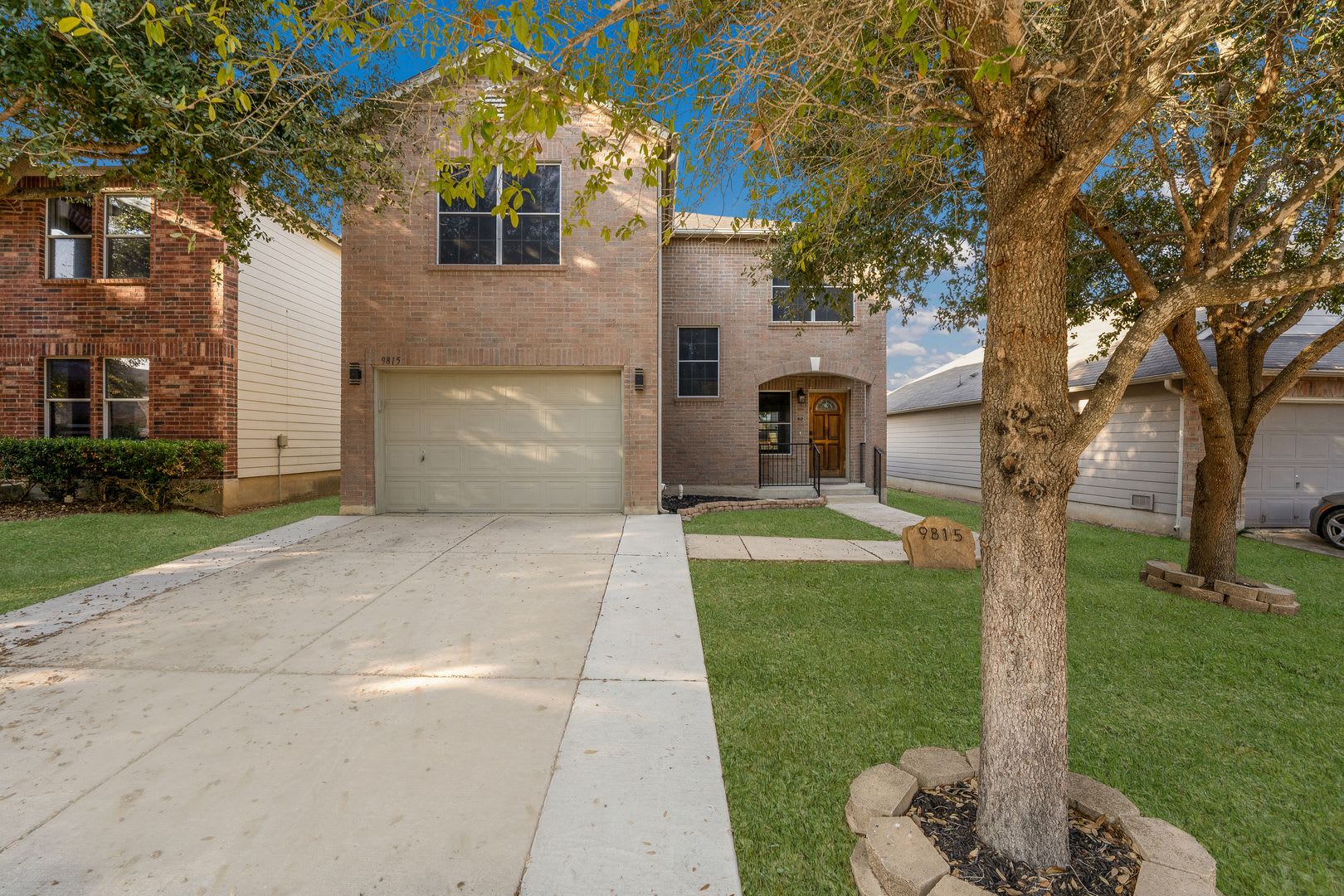 Charming & Spacious 3/2.5 in Mesa Creek – photo 2