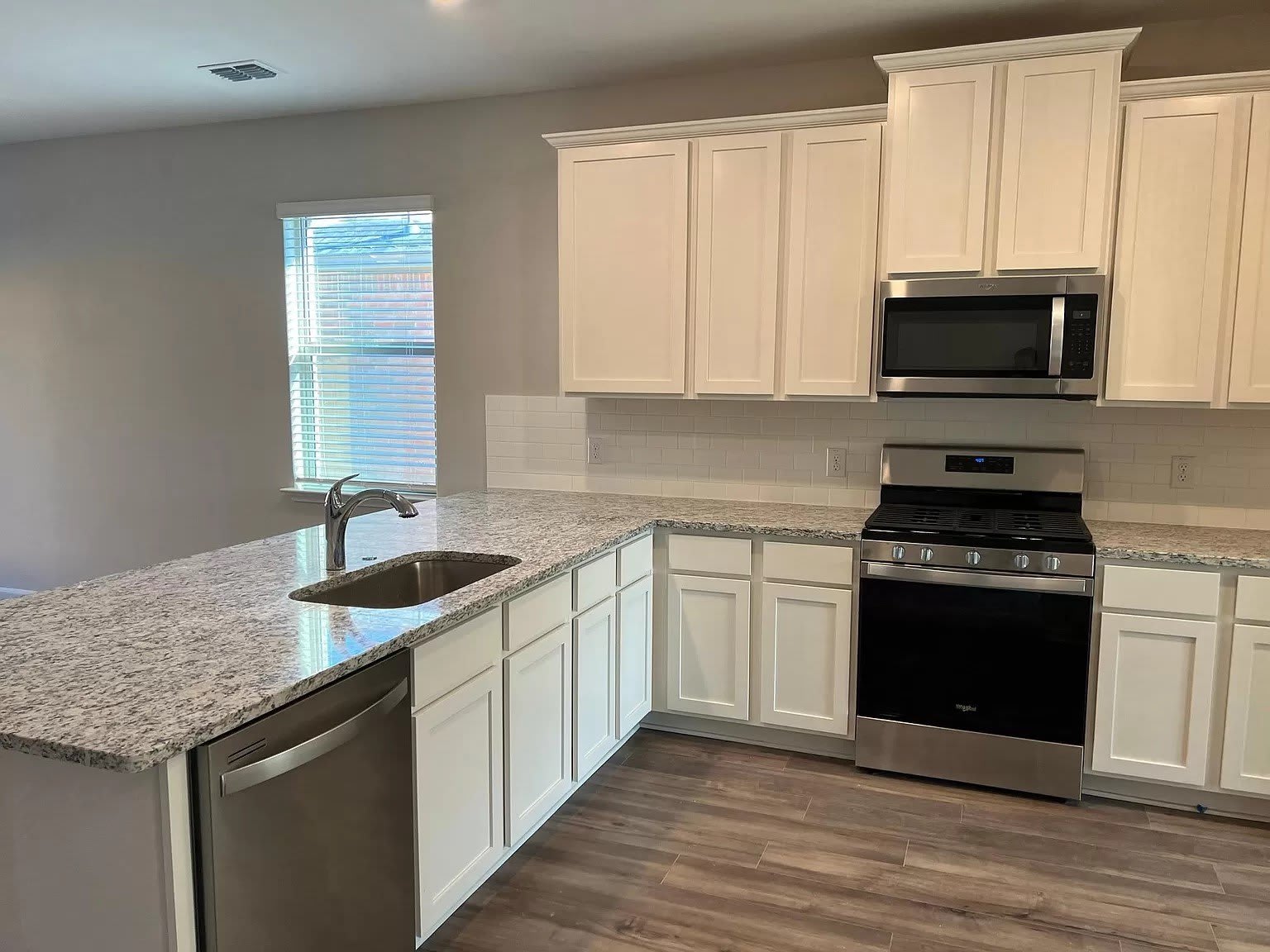 2104 Penaflor Drive – photo 3