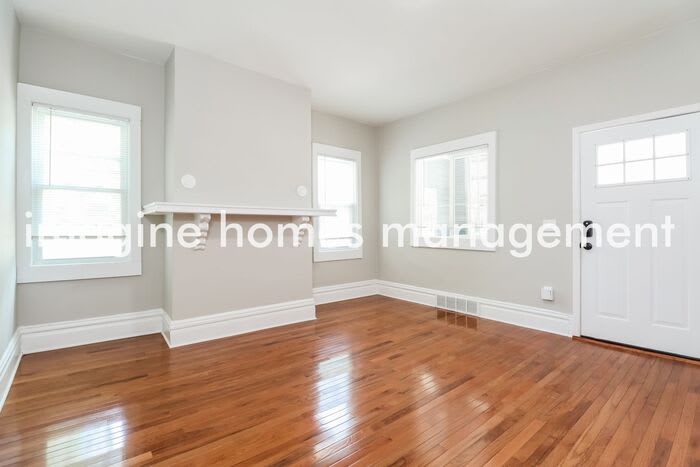 211 57th Street – photo 3