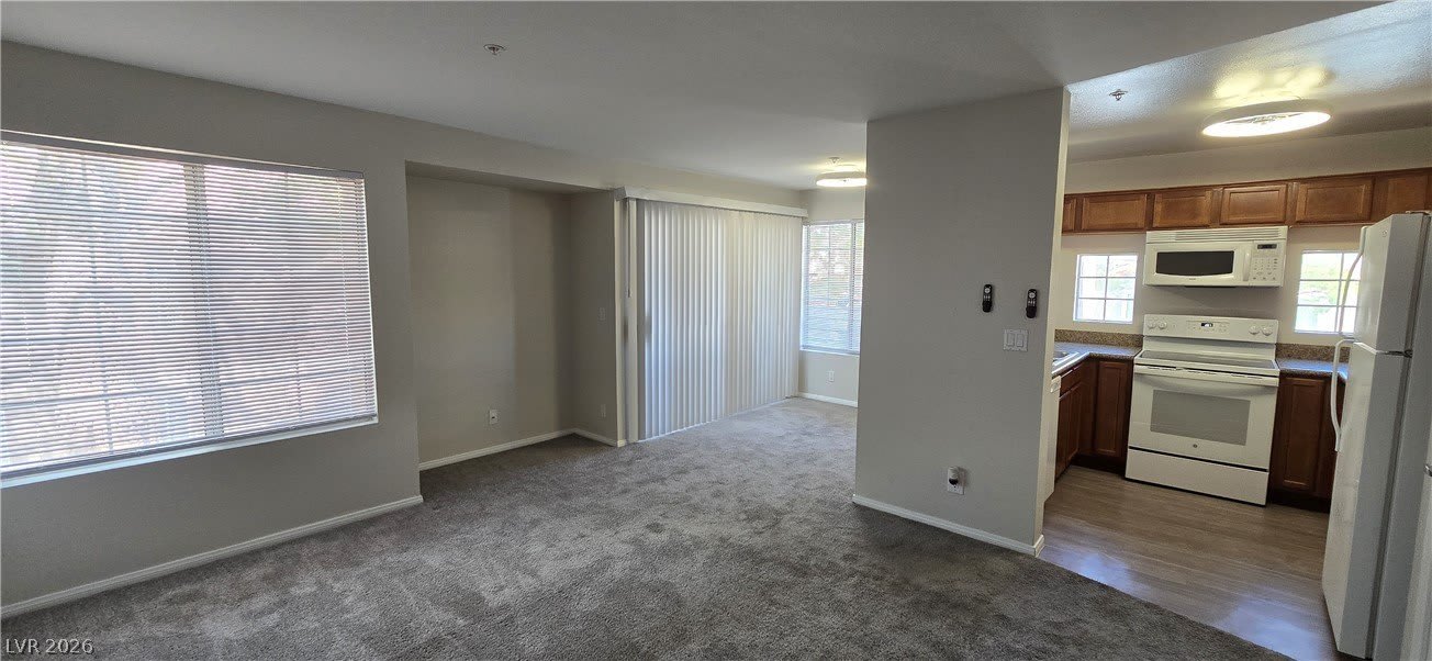 2121 Sealion Drive – photo 3