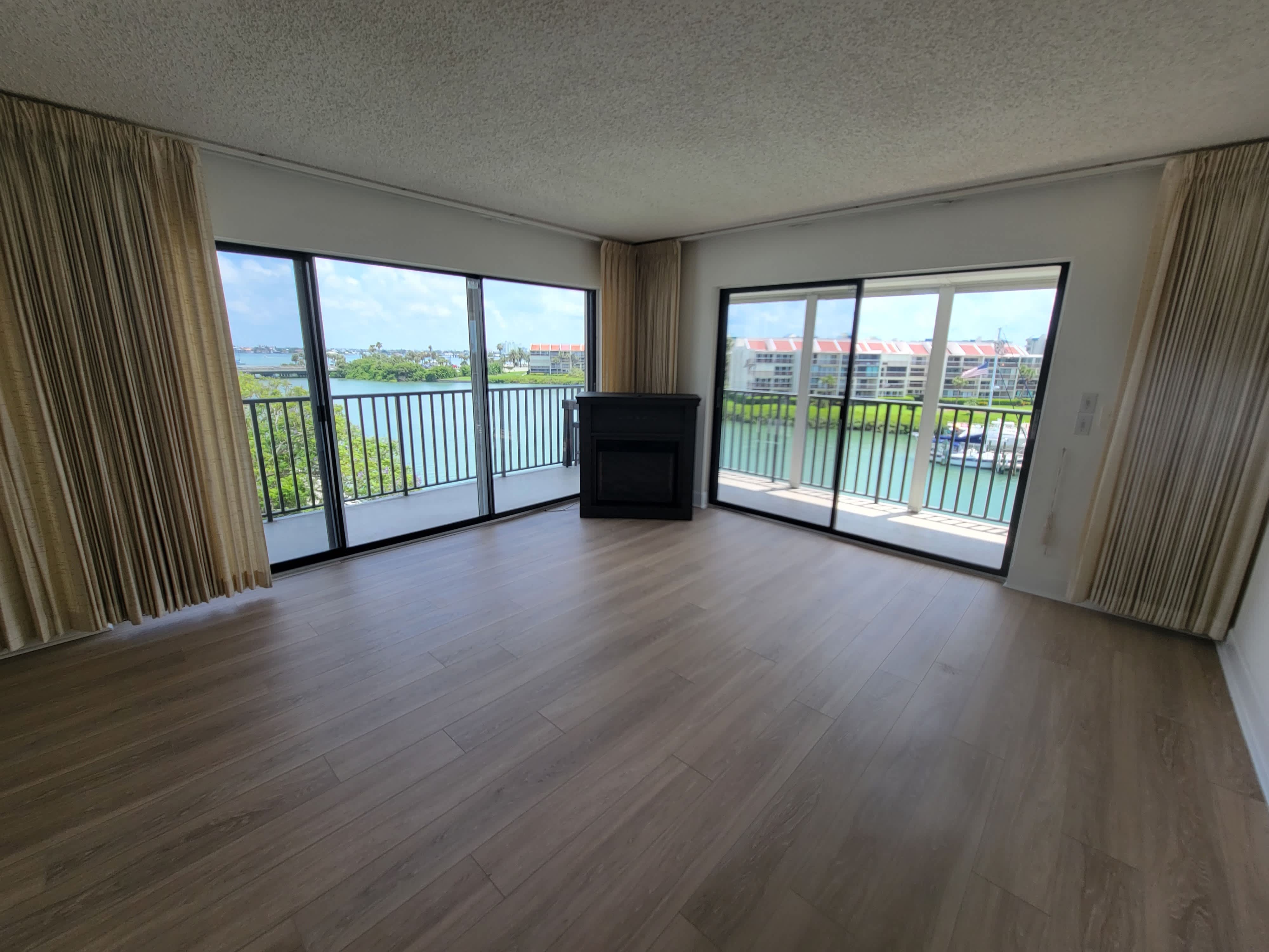 7600 Sun Island Dr S Apt 408 – photo 3