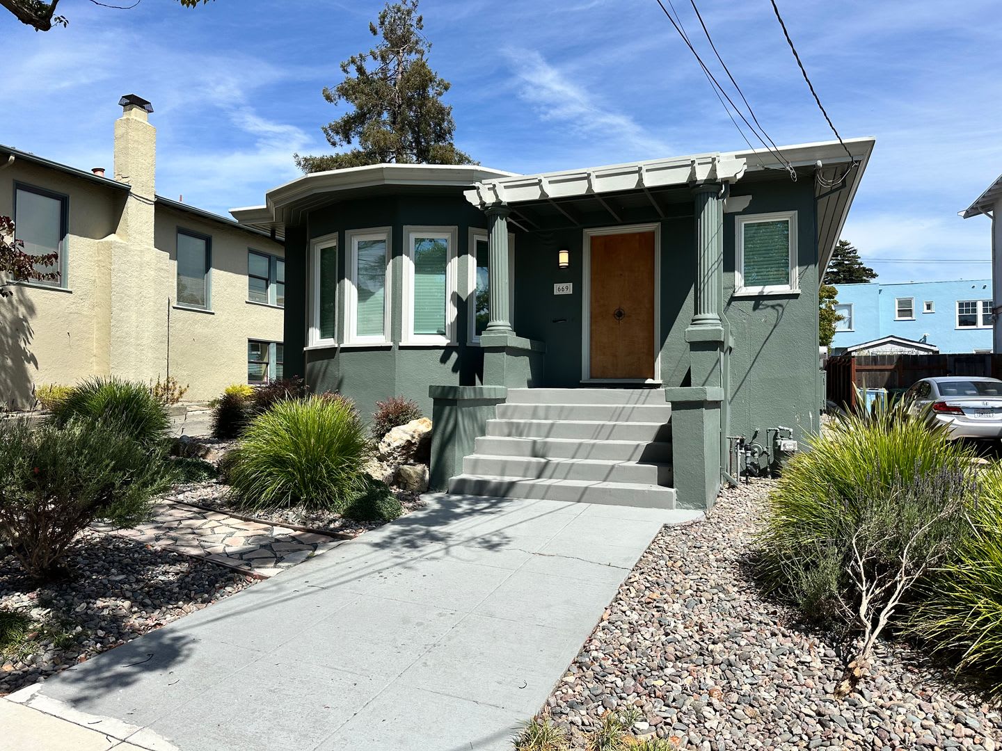 Charming 2Br Berkeley Home With Updated Kitchen Garage Backyard – photo 1