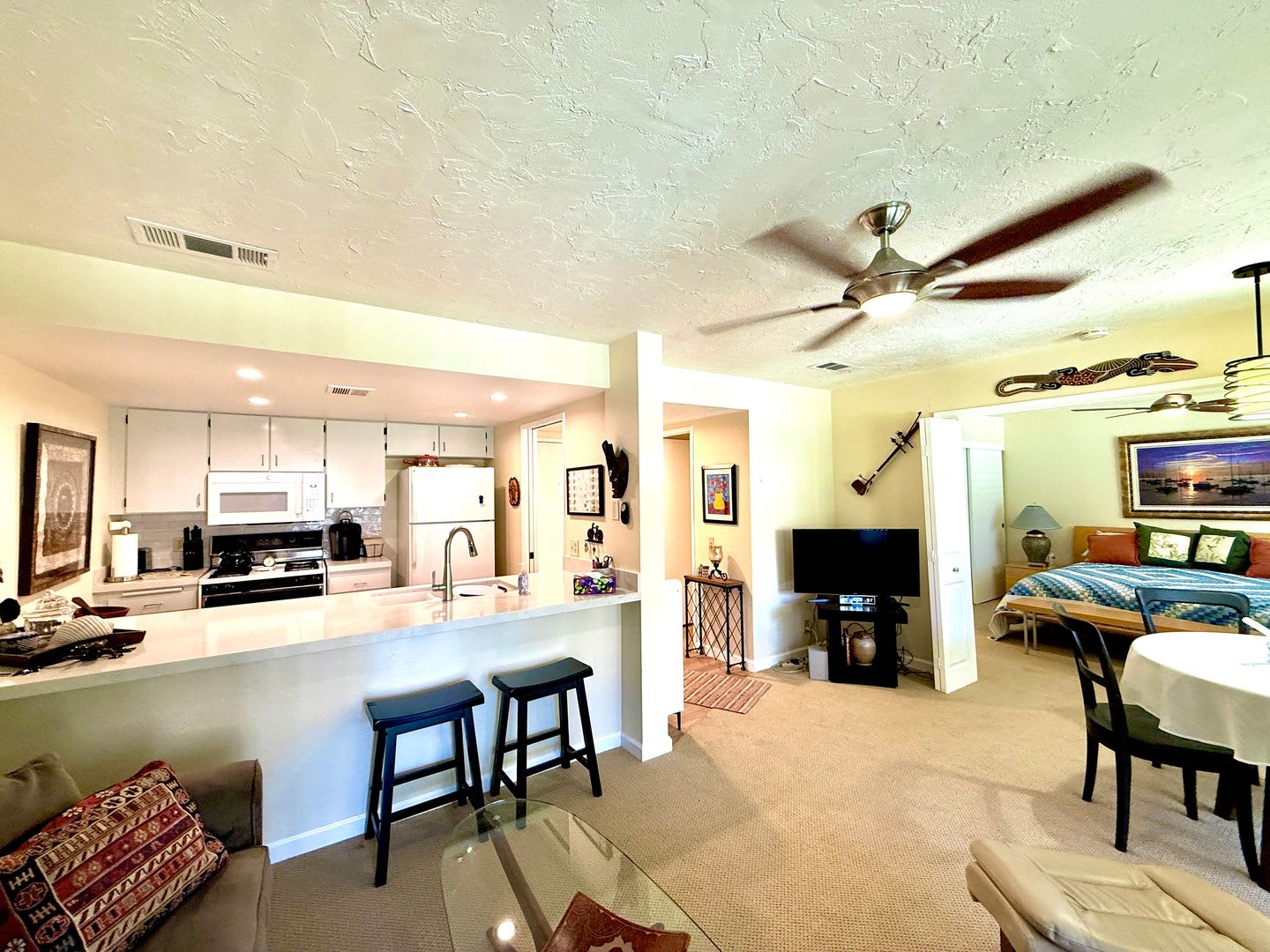 Riviera Gardens, SEASONAL, FURNISHED – photo 4