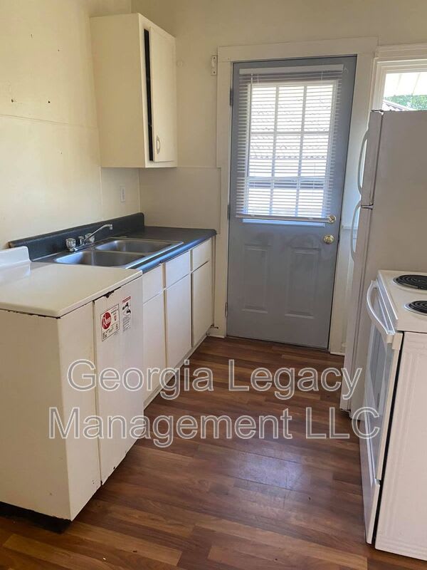 37 Andrews Court – photo 4