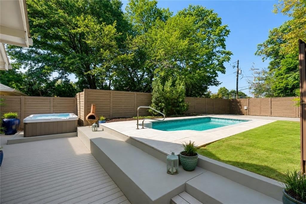 620 Kennesaw Avenue NE – photo 2