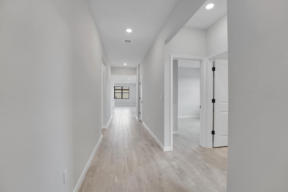845 Southeast Courances Drive – photo 4