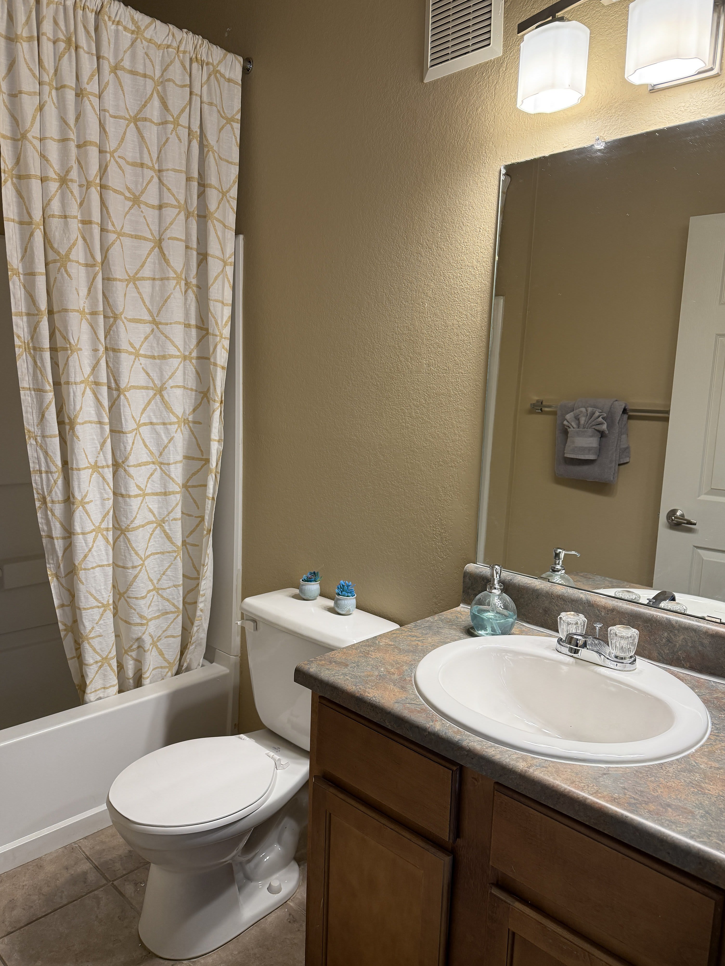 The Lodge – photo 4