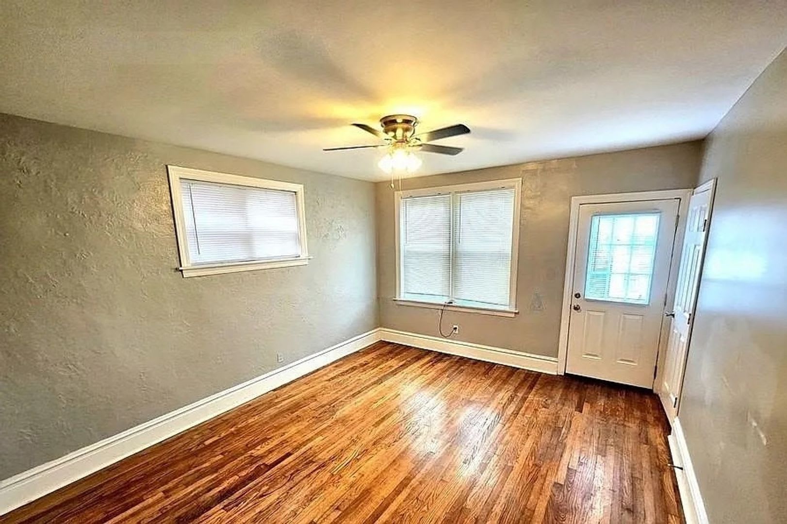 3712 2nd Floor Winnebago Street – photo 3
