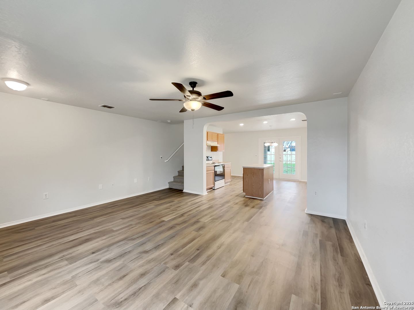 Charming 3 Bedroom 2 Bath home in Northeast Crossing. – photo 2