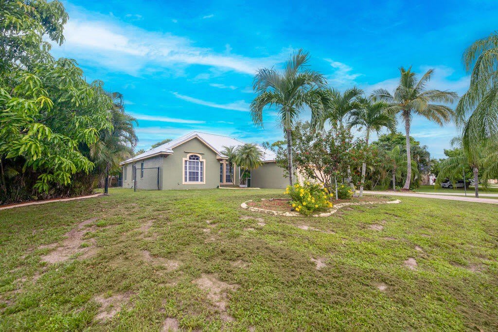 2741 SW Pierson Road – photo 5