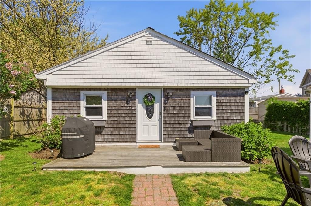 272 Riverside Street – photo 3