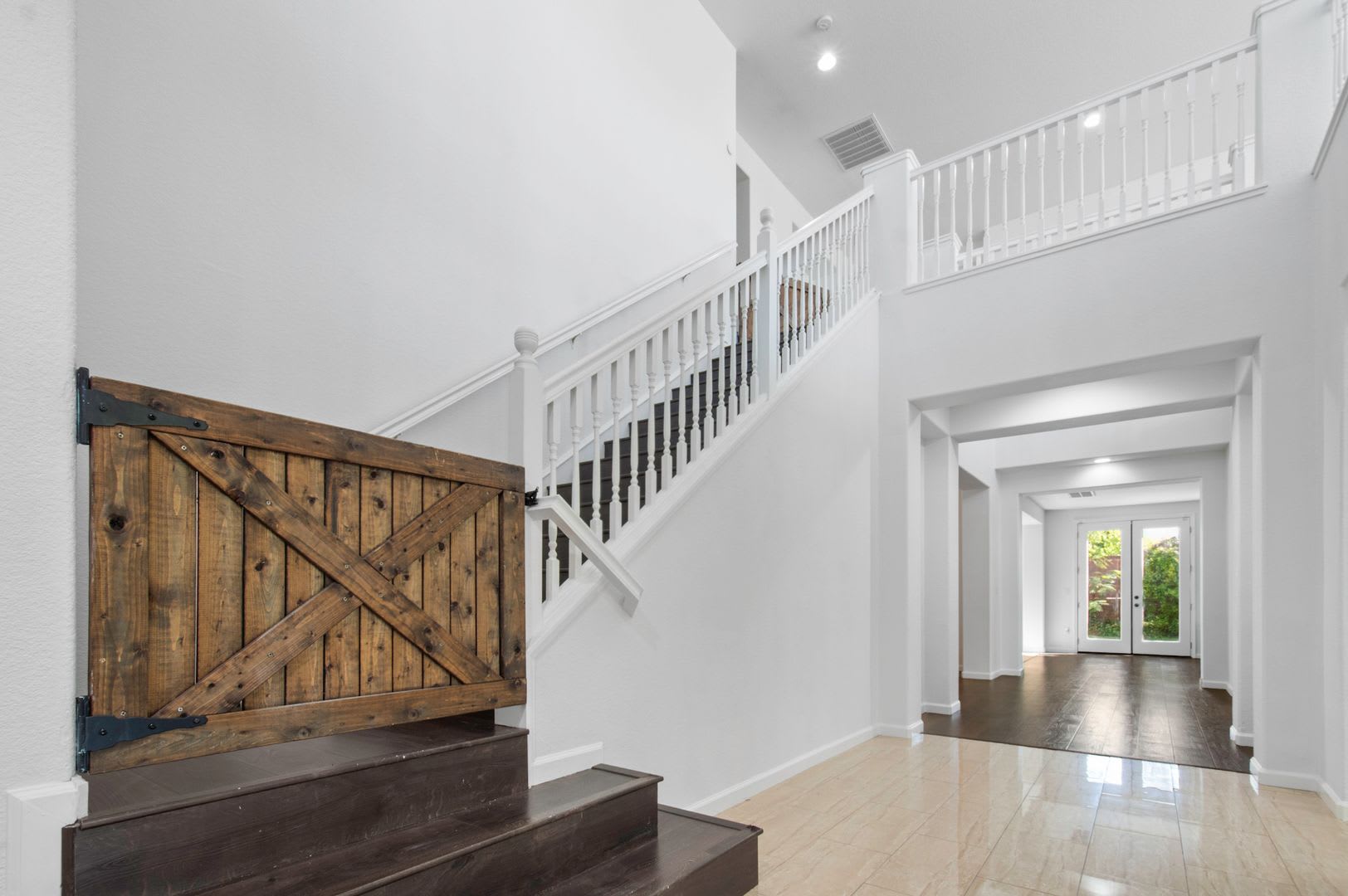 Grand 5-Bedroom Estate — Space, Style & Sophistication – photo 5