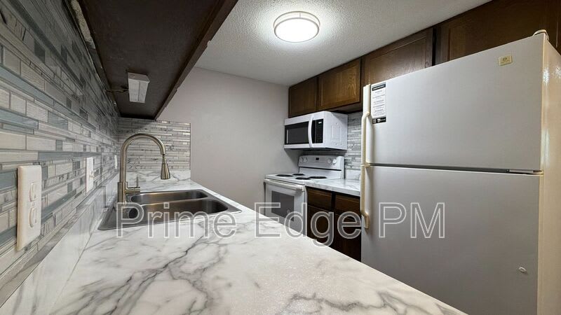 4520 Calvert Street – photo 2