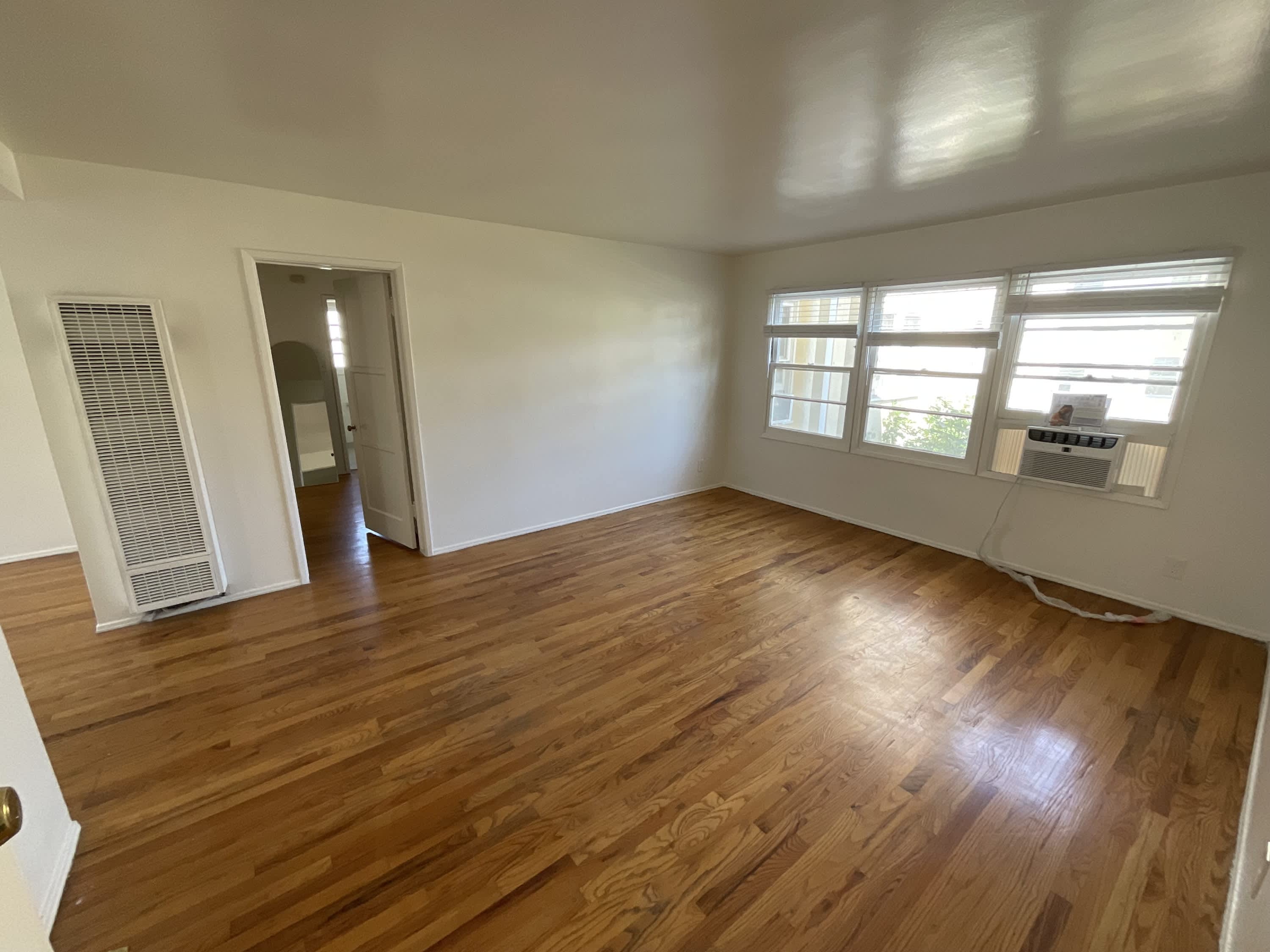 2471 Silver Lake Blvd.B – photo 1