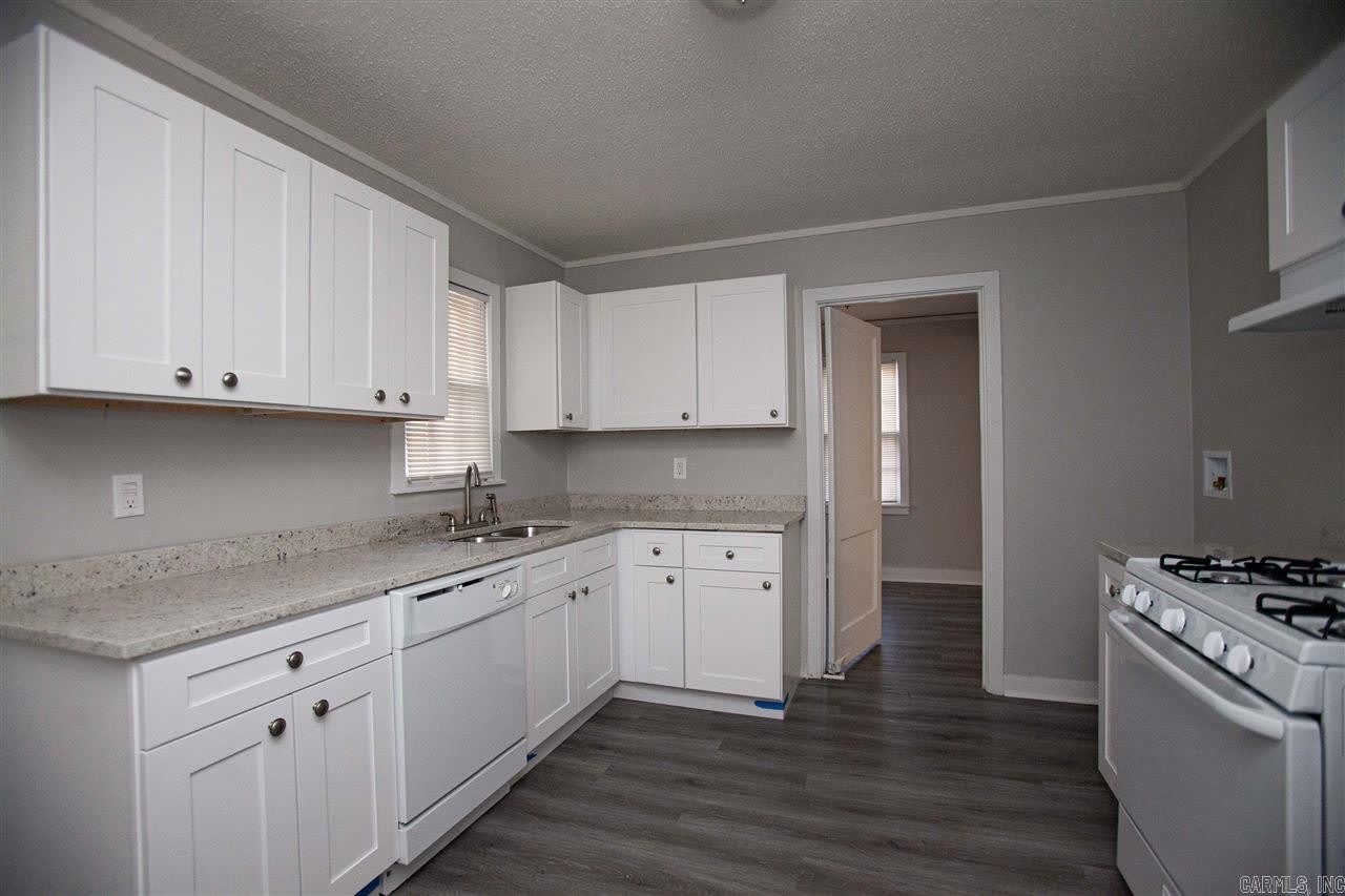 926 W 29th Street – photo 4