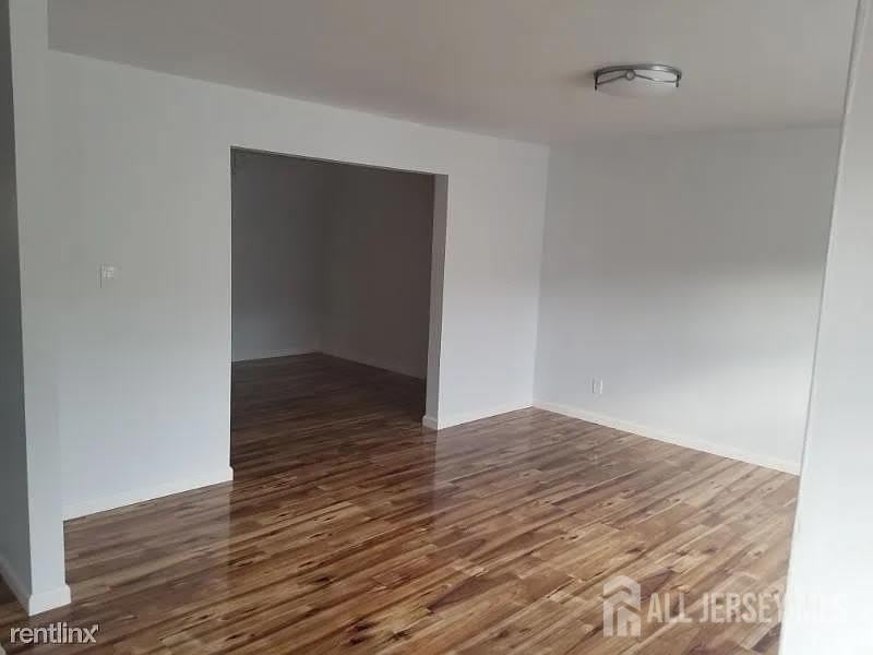 804 Maple Hill Drive – photo 3