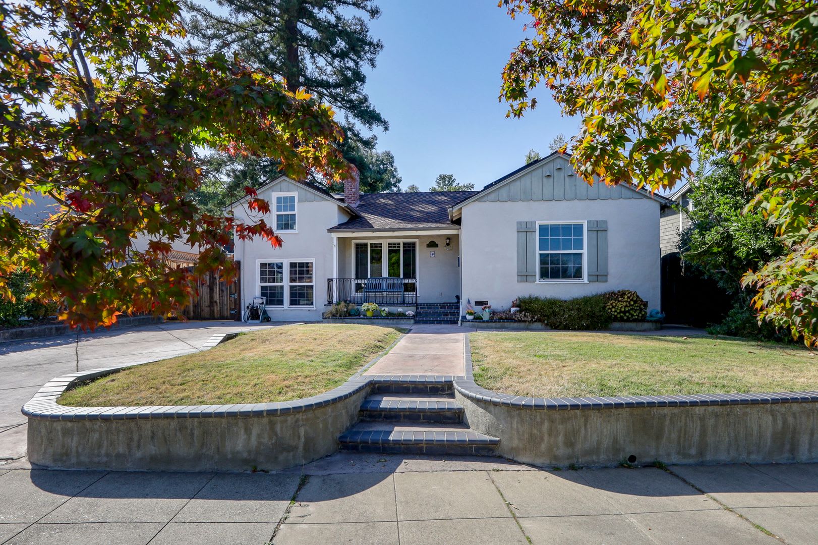 5BR/3BA Pet-Friendly Entire Property with Separate Guest House – photo 2