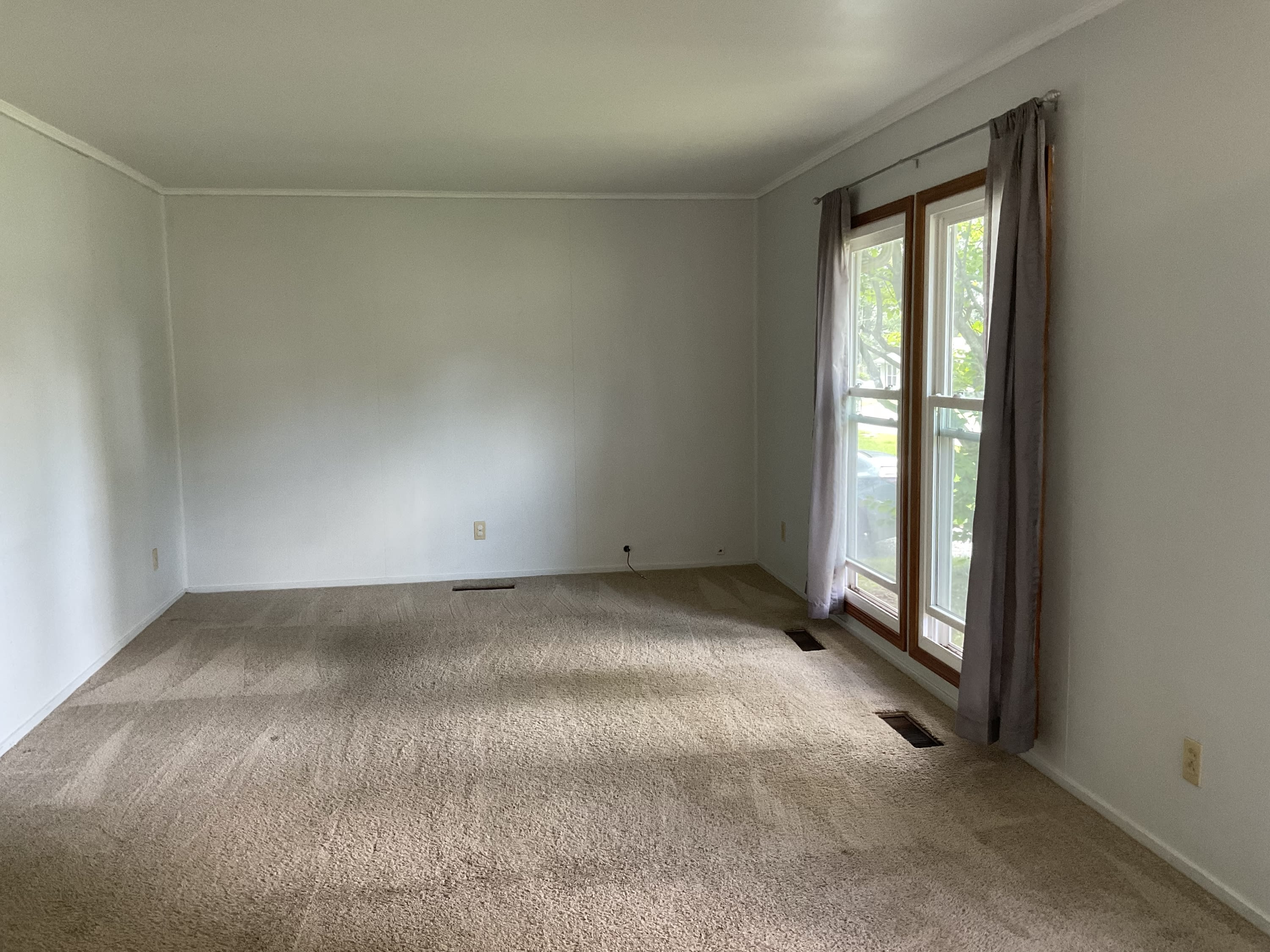 3360 Eastwood Dr – photo 2
