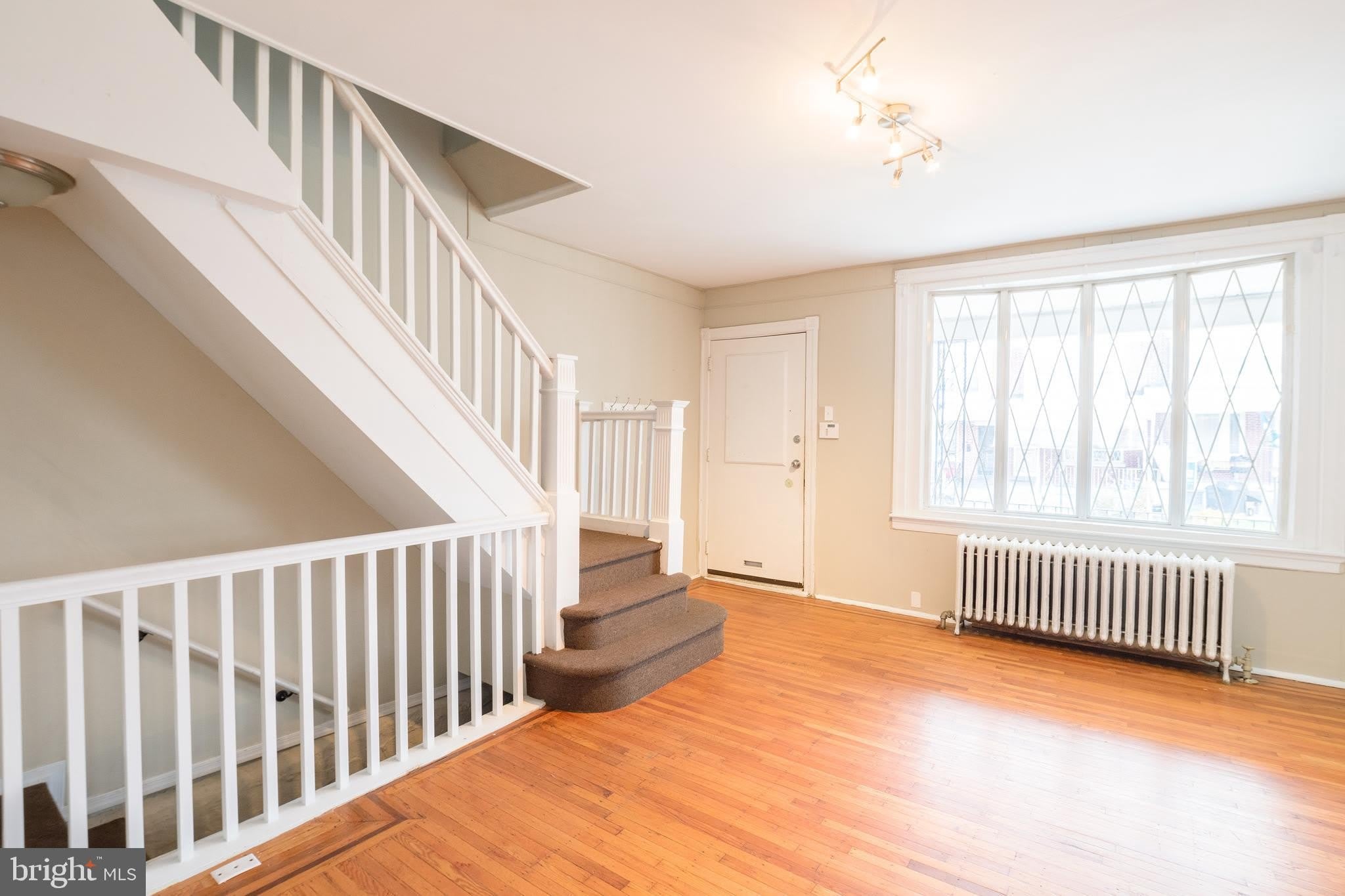 5750 N Lambert Street – photo 4