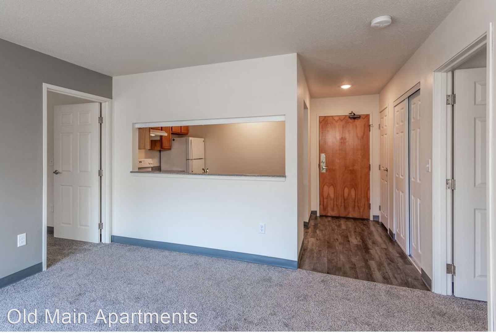 Old Main Apartments – photo 1