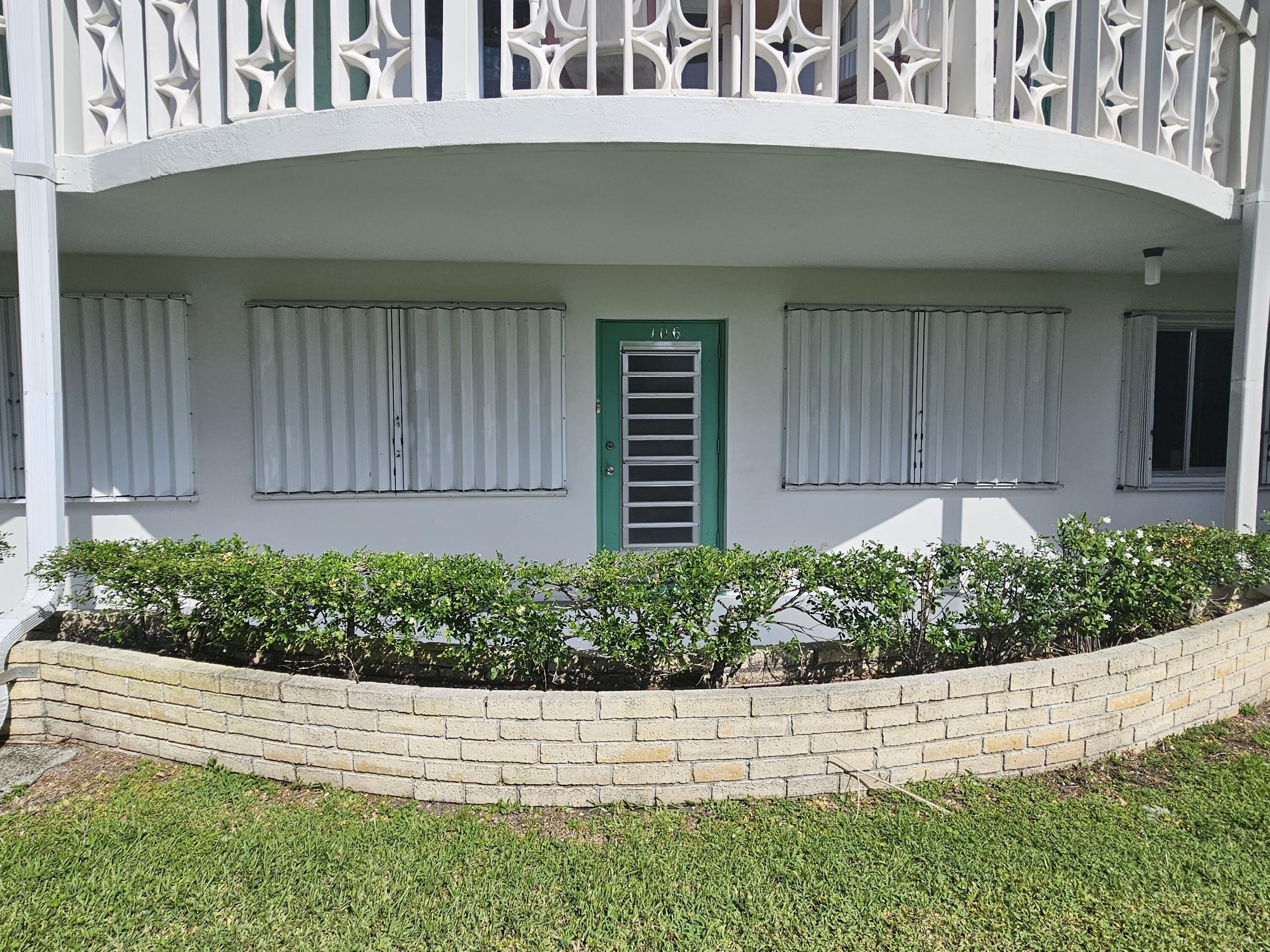 2381 Sunset Avenue – photo 2