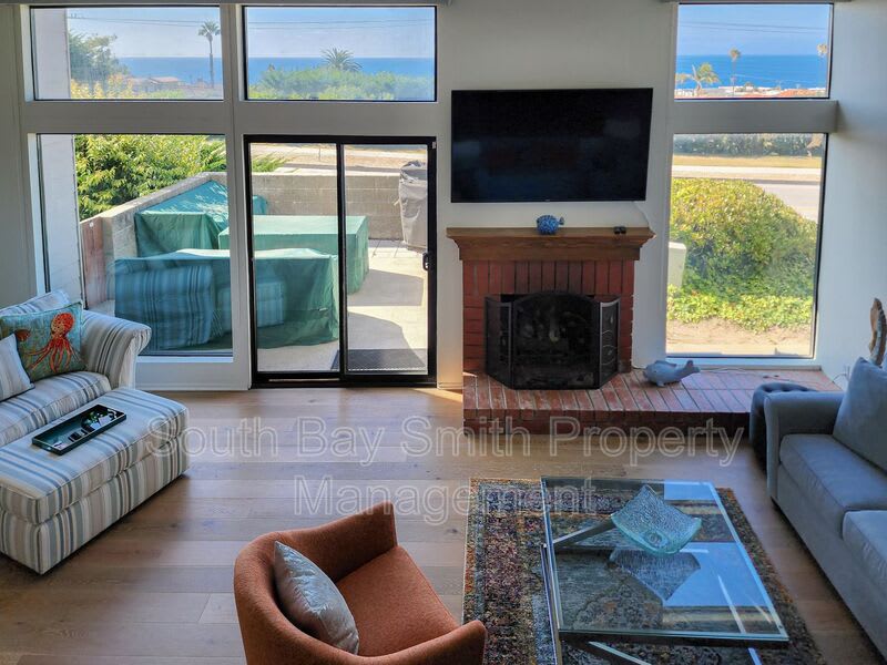 420 Palos Verdes Blvd – photo 1
