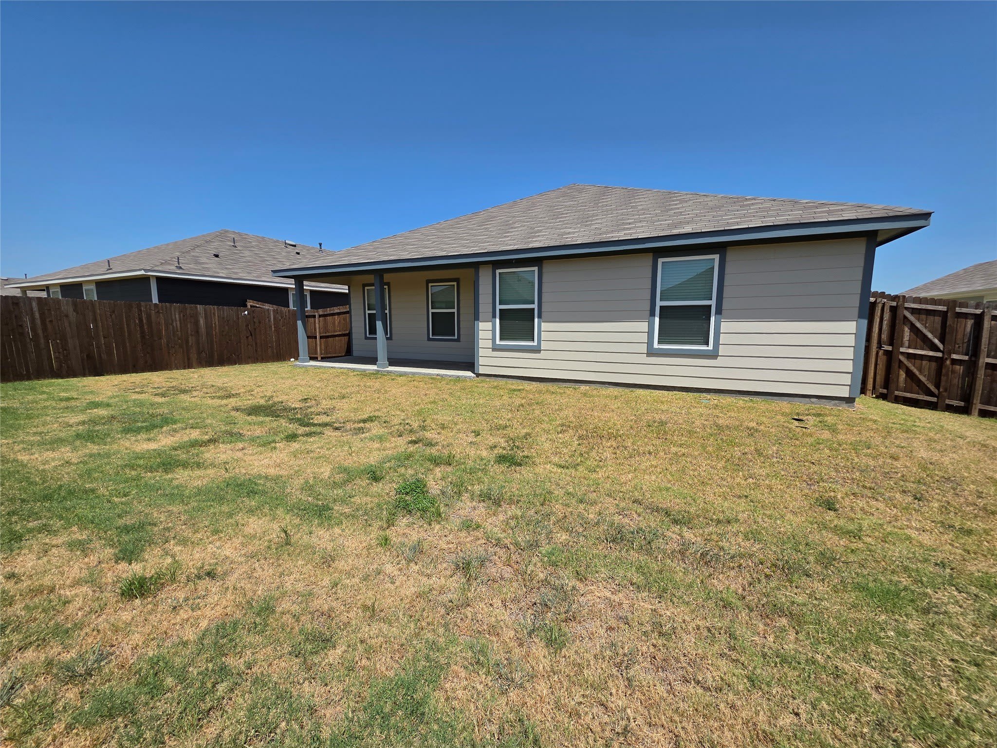 207 Weatherboard Drive – photo 3