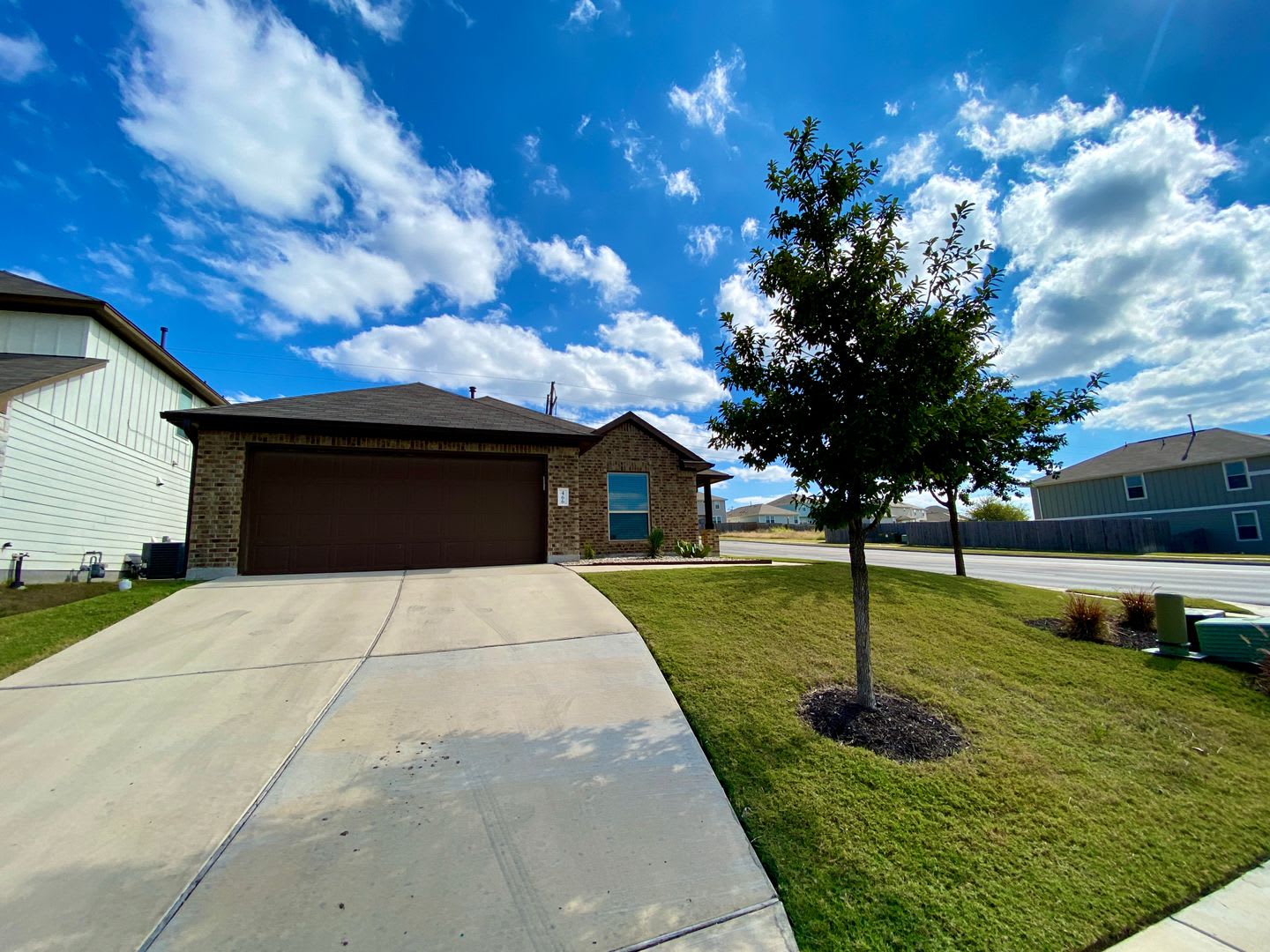 Amazing 3 bed 2 bath in Buda!!! – photo 2
