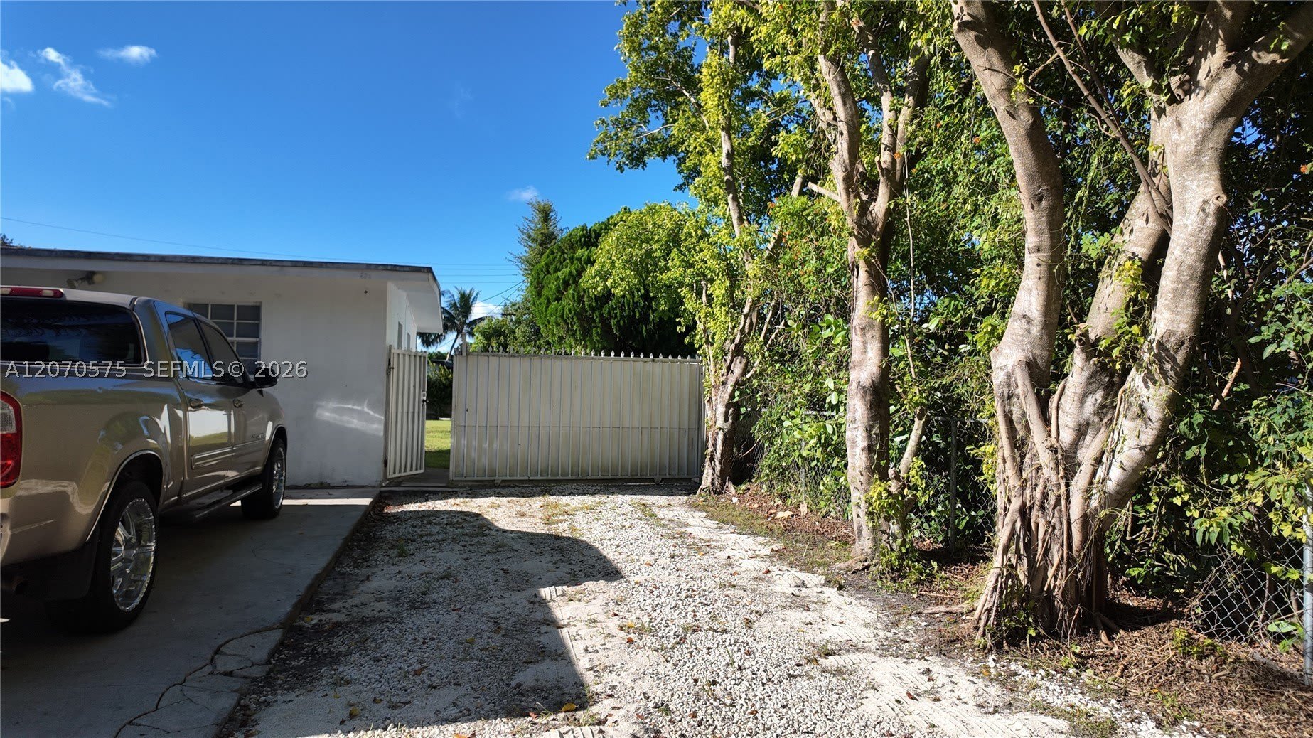 9815 SW 51st Ter – photo 2