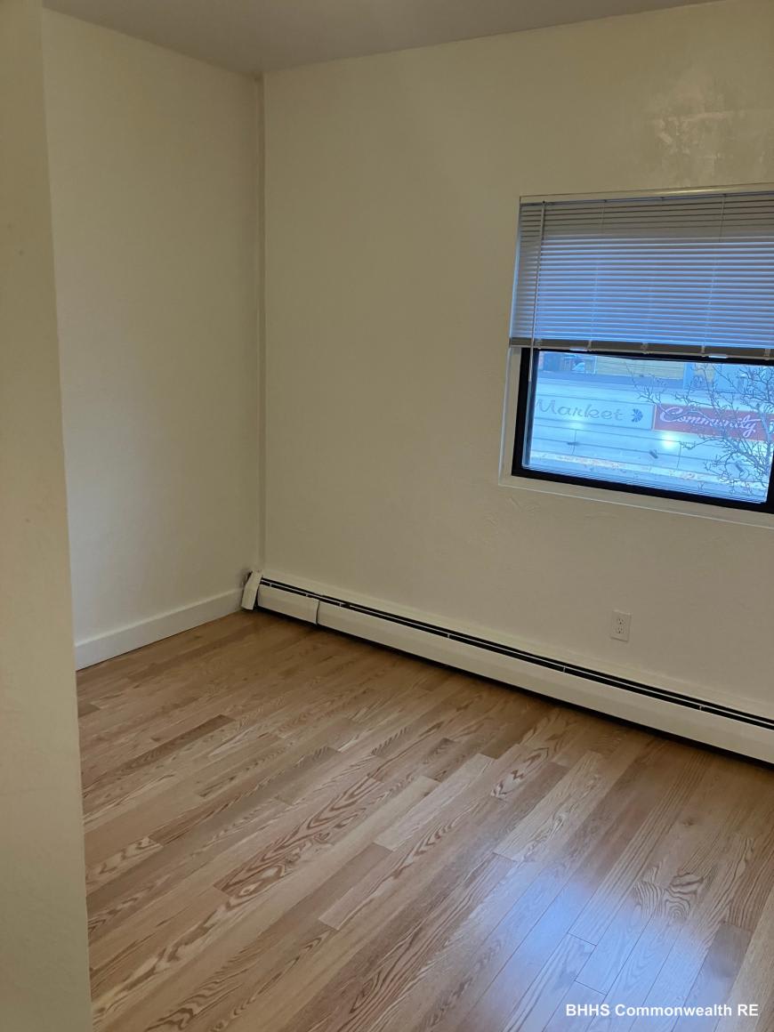 111 Walnut St – photo 4