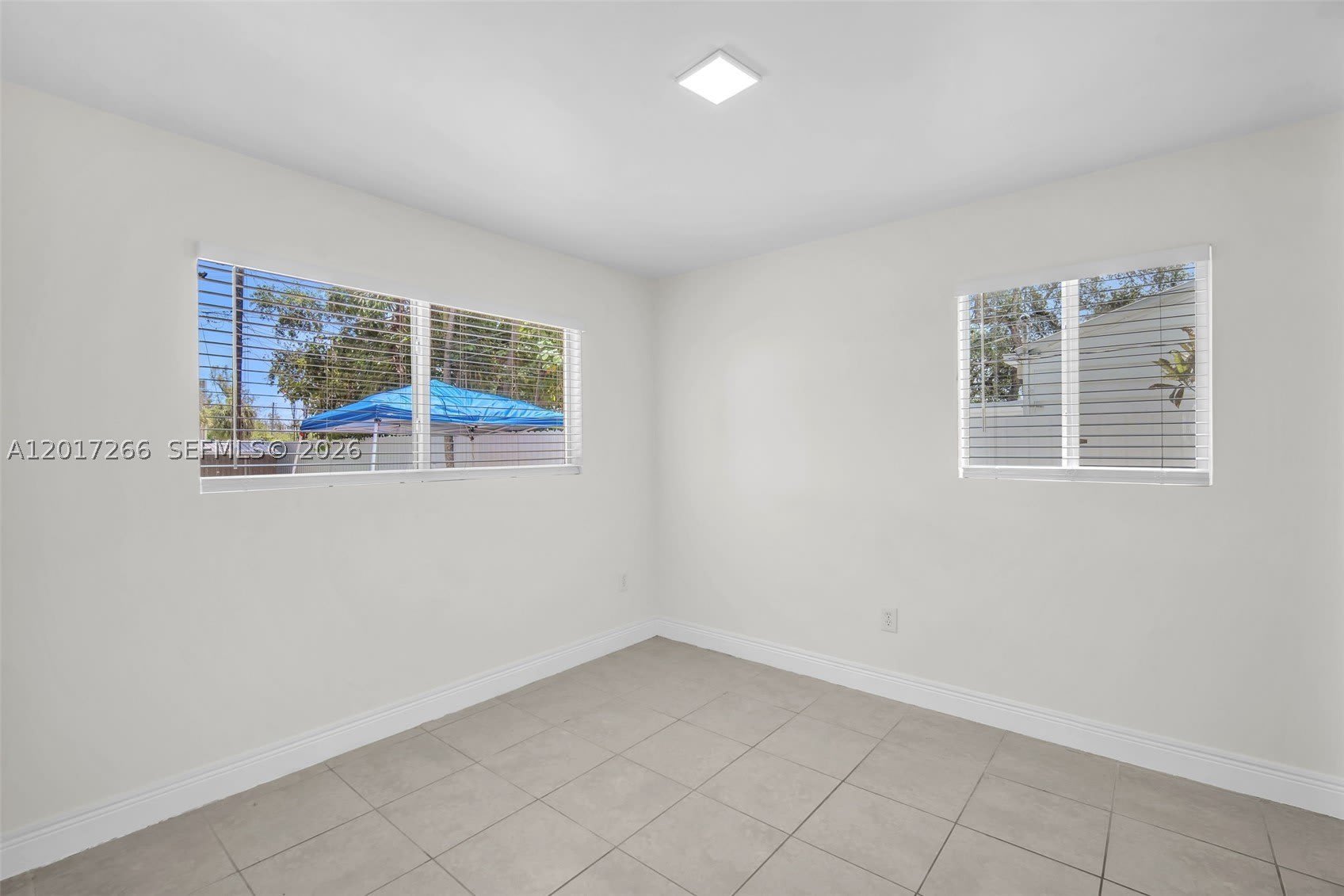 1548 NE 131st Ln – photo 4