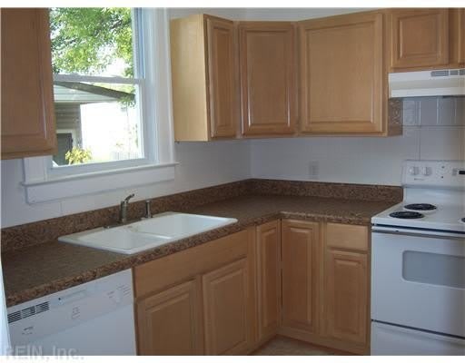 438 Lee Street – photo 2