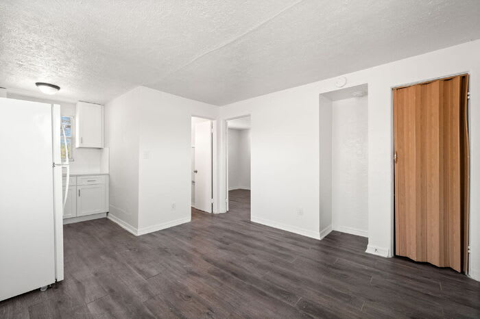 1908 1/2 43rd Street South – photo 4