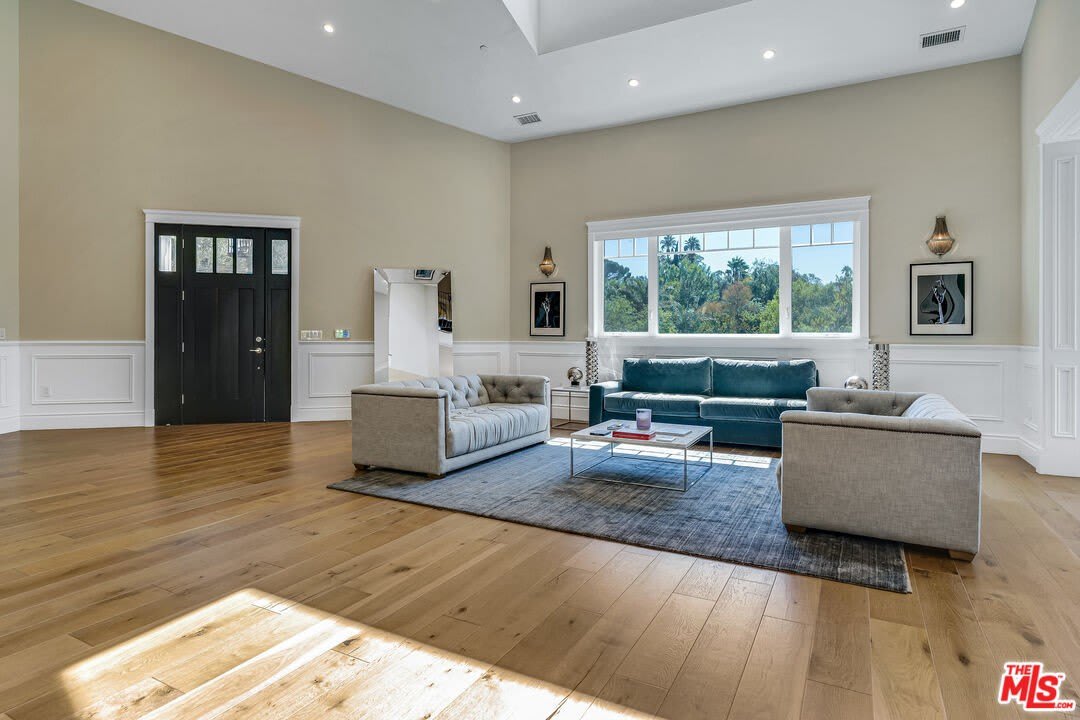 19633 Wells Dr – photo 3