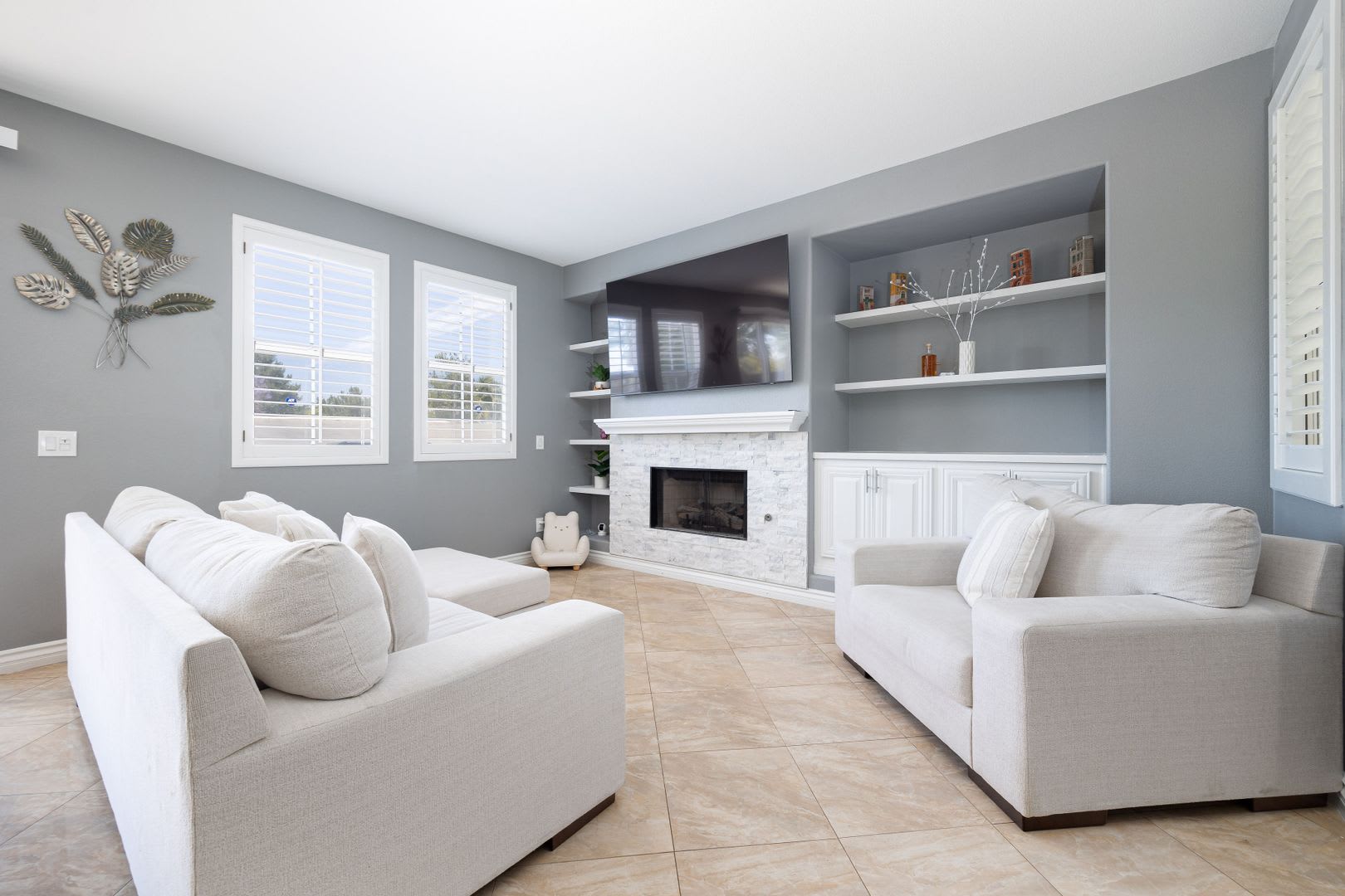 Live Big in Eastlake! This is the ONE. – photo 3