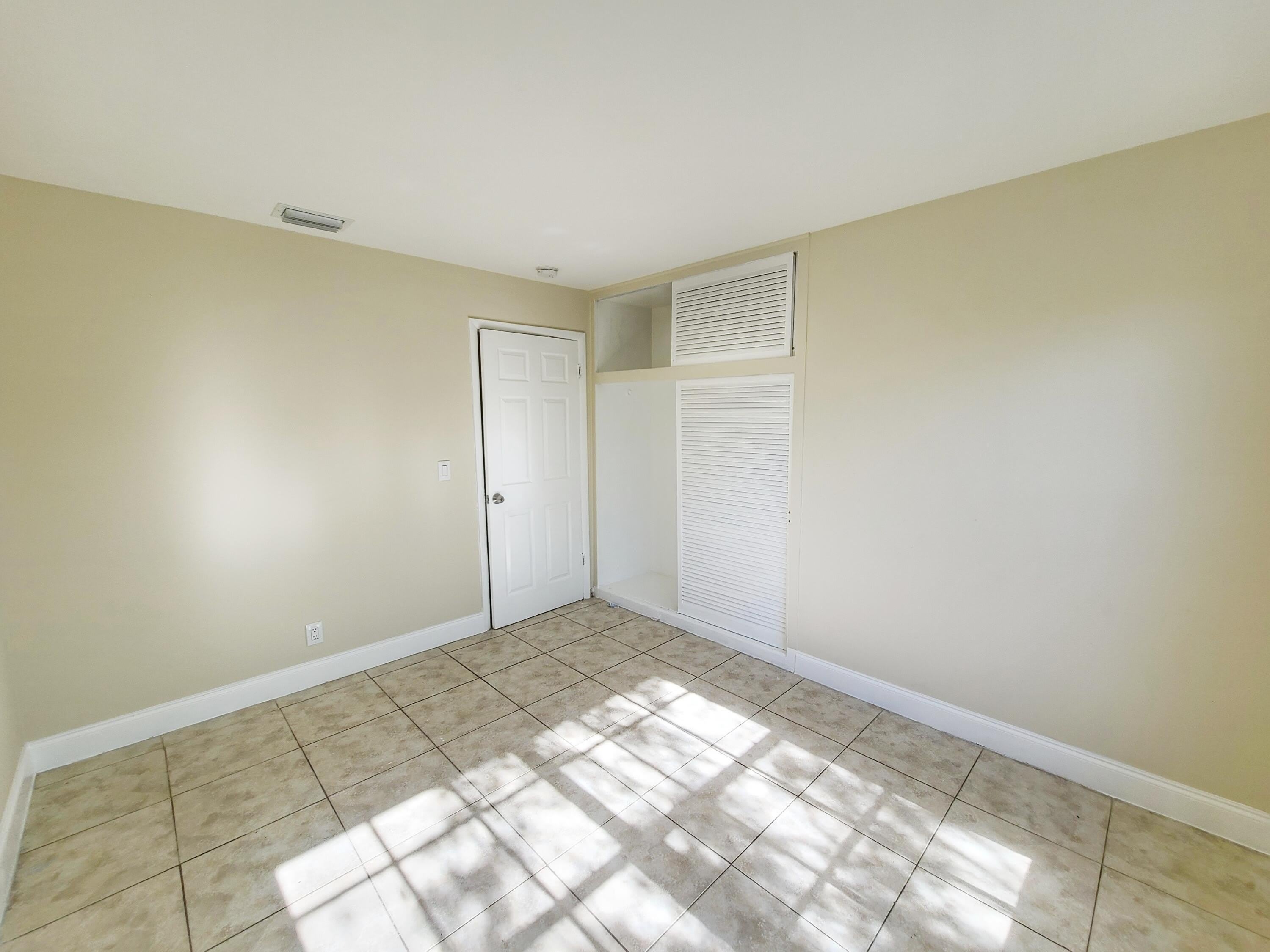 420 Blue Heron Boulevard – photo 3