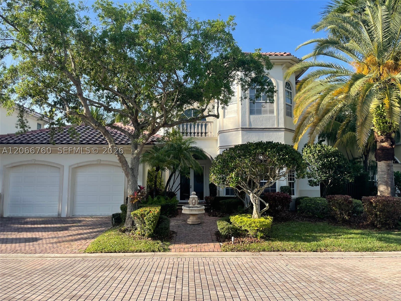 891 Captiva Dr – photo 2