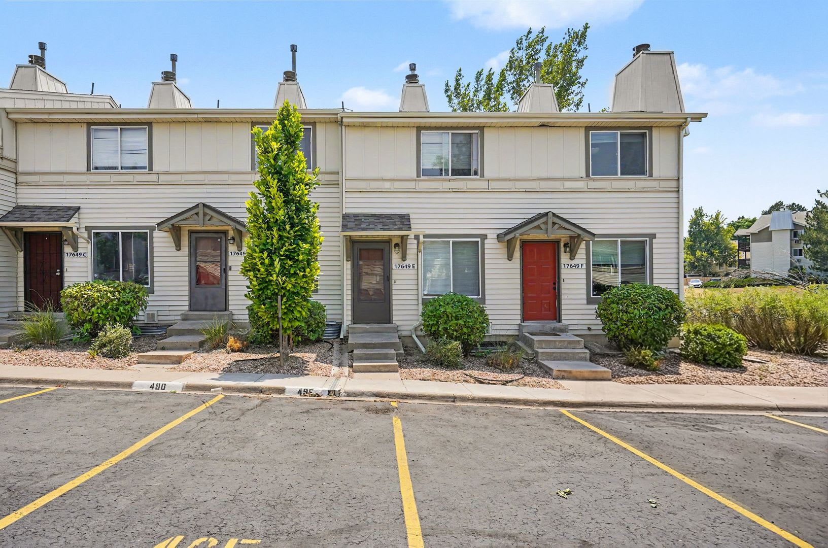 2 Bedroom 1 5 Bathroom Townhome With In Unit Laundry Private Patio Move In Special – photo 1